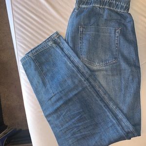 Klarissa Paperbag Waist Jeans - Medium Blue Wash
Size: L